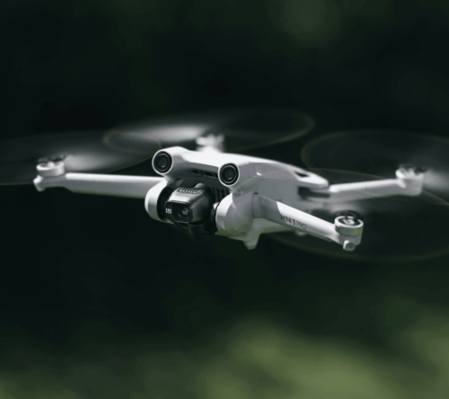 magazin-hero-flying-drone